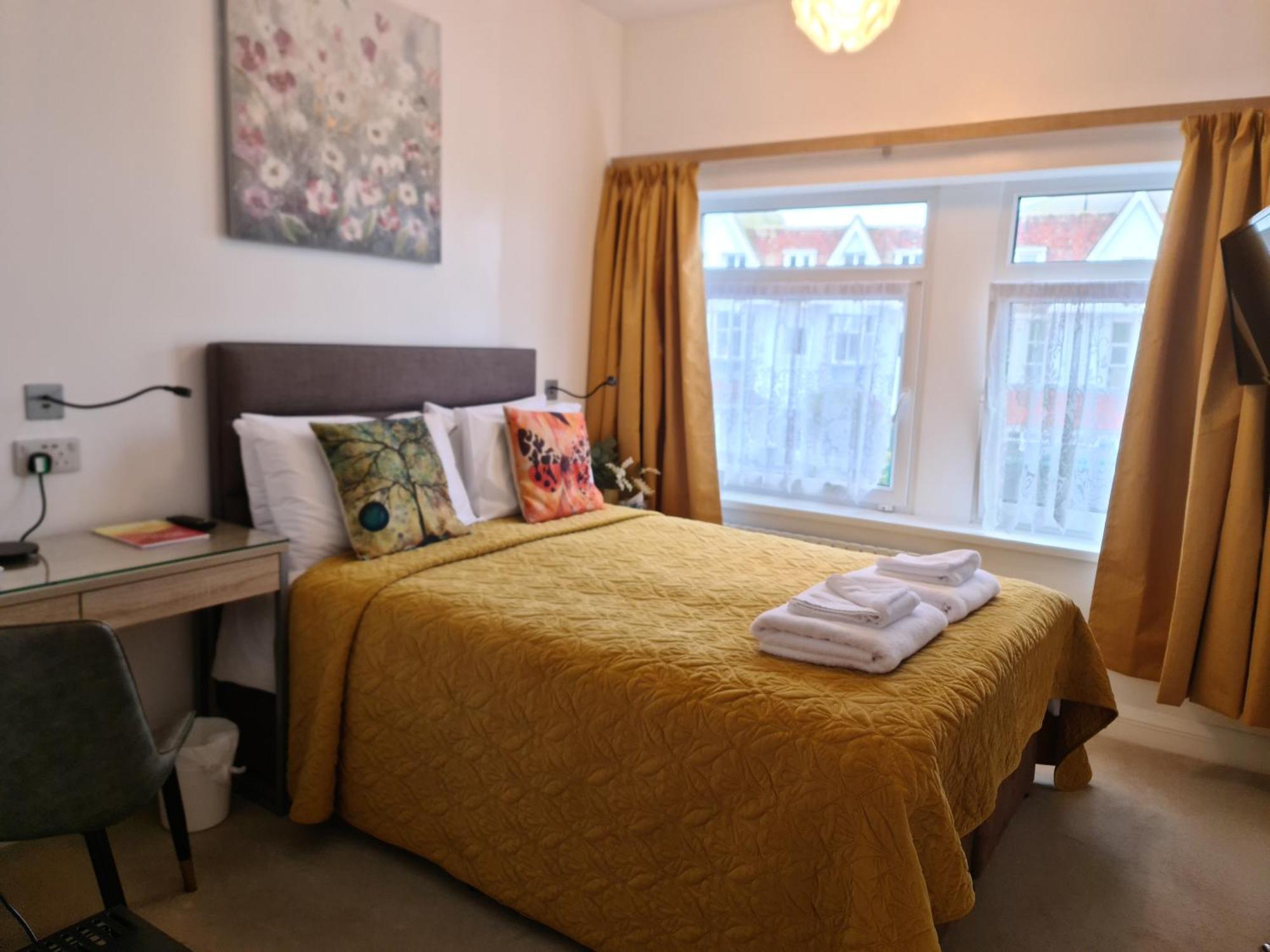 The Torland - Paignton Seafront - Free Parking, All Rooms En-Suite Buitenkant foto