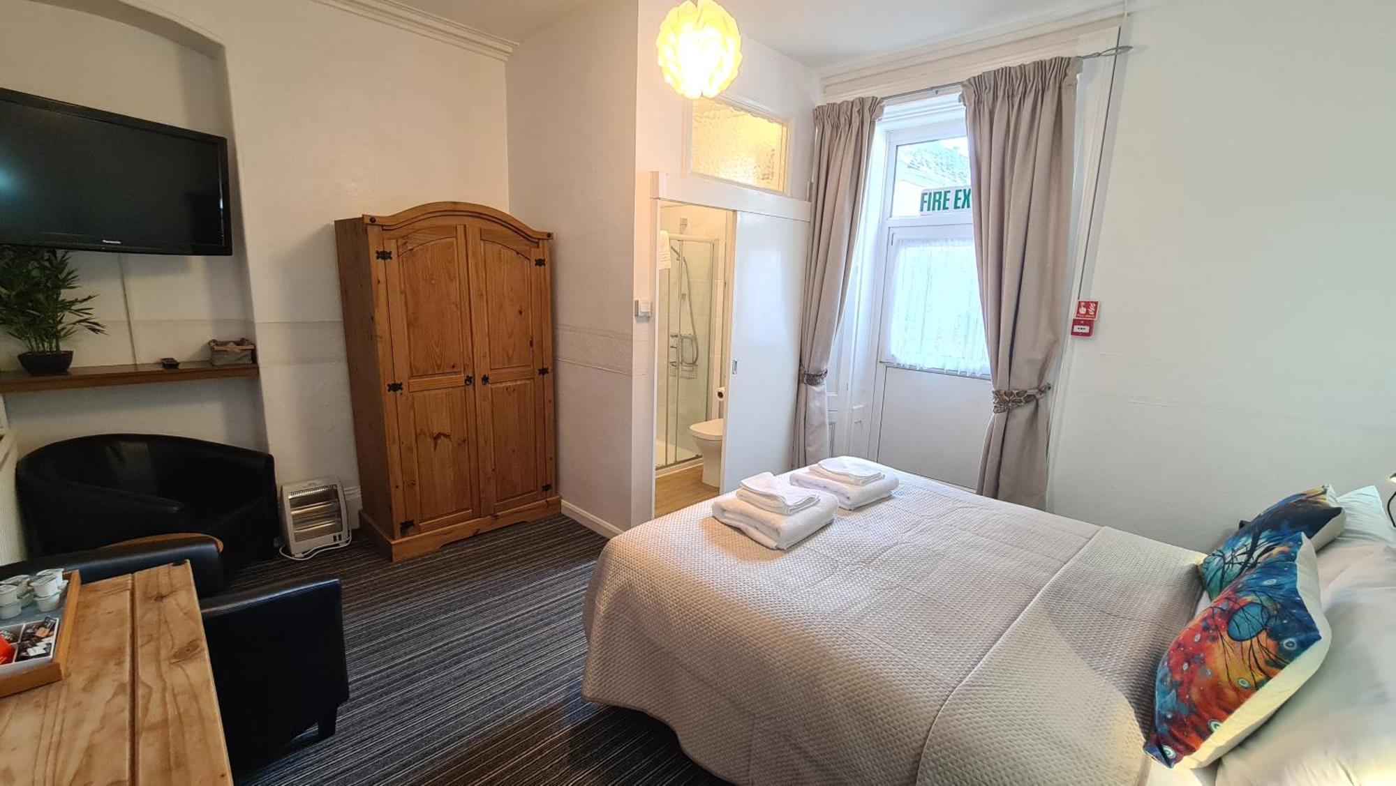 The Torland - Paignton Seafront - Free Parking, All Rooms En-Suite Buitenkant foto